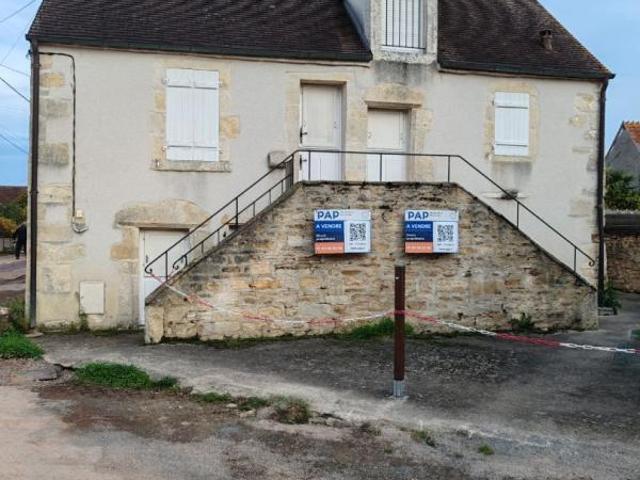 Maison vente à Saint-Amand-Montrond, La Celle