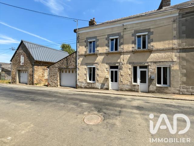 Maison vente à Mayenne, Courcité