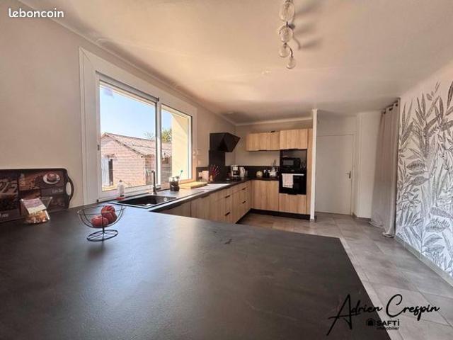 Maison vente à Segré, Candé