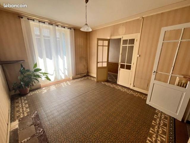 Maison vente à Saint-Amand-Montrond, Châteaumeillant