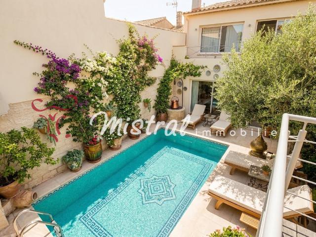 Maison vente à Nîmes, Aigues-mortes