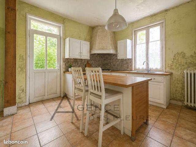 Maison vente à Angoulême, Orival