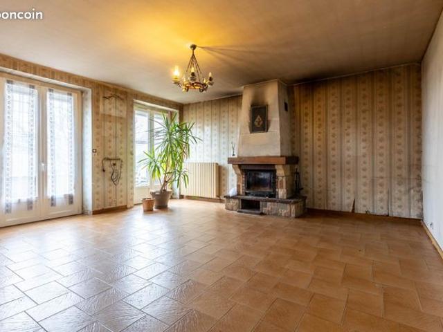 Maison vente à Confolens, La Chapelle