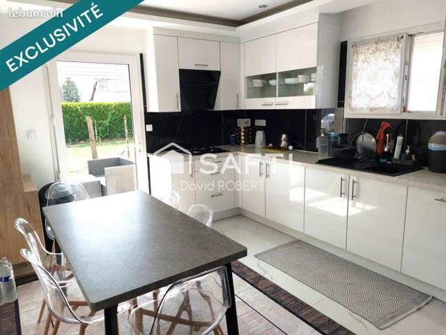 Maison vente à Loches, Nazelles-négron