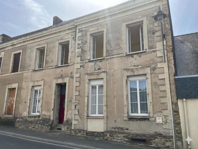 Maison vente à Segré, Combrée