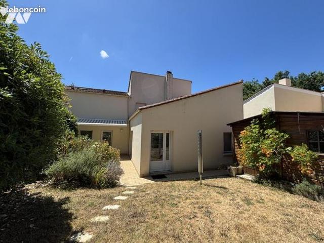 Maison vente à La Roche-sur-Yon, La Roche-sur-yon