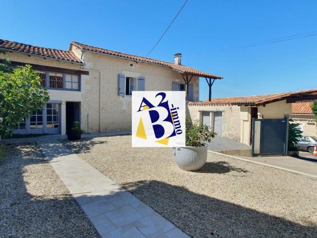 Maison vente à Angoulême, Salles-lavalette