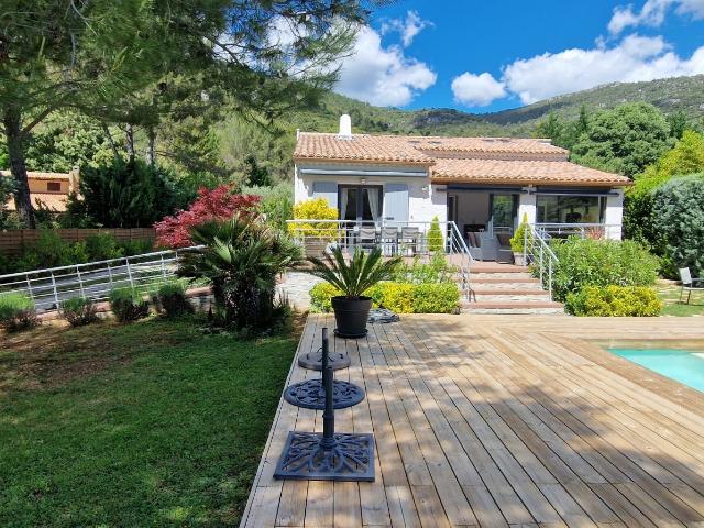 Maison vente à Arrondissement de Toulon, Signes