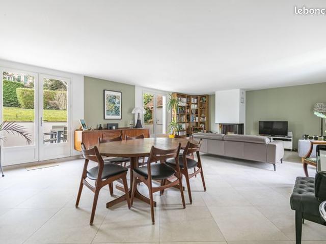 Maison vente à Saint-Germain-en-Laye, Saint-germain-en-laye