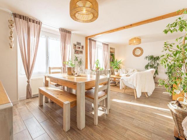 Maison vente à Albens, Entrelacs