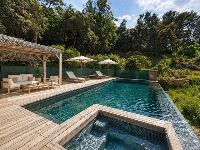 Maison vente à Arrondissement de Toulon, Solliès-toucas