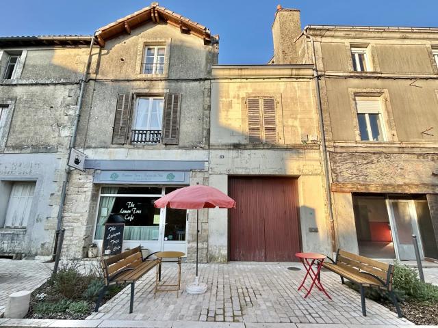 Maison vente à Niort, Sauzé-vaussais