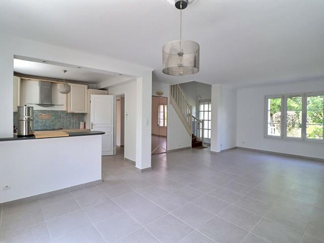 Maison vente à Versailles, Montigny-le-bretonneux