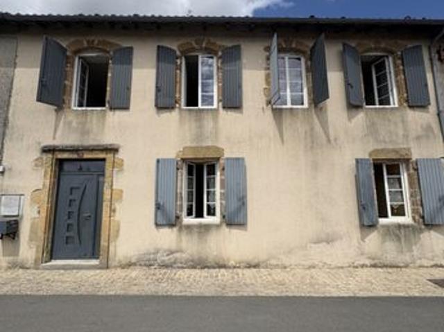 Maison vente à Confolens, Brillac