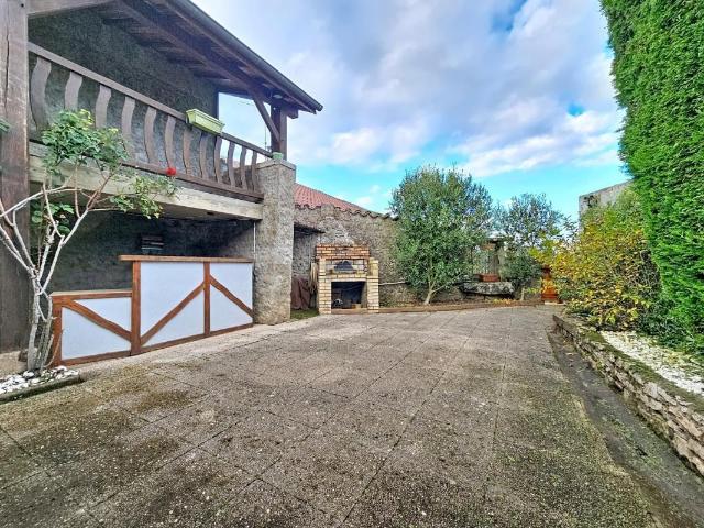 Maison vente à Bourg-en-Bresse, Pont-de-vaux