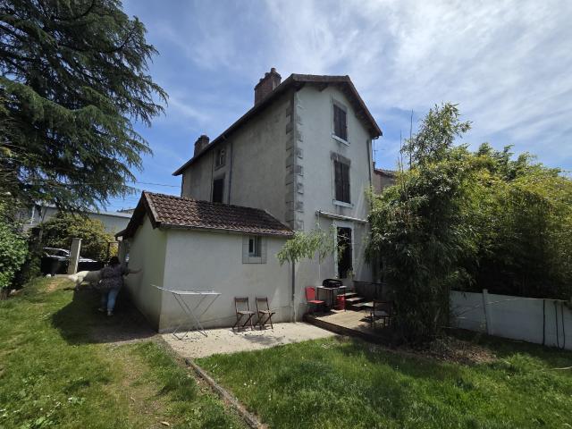 Maison vente à Rochechouart, Saint-junien