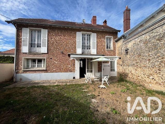 Maison vente à Les Bordes, La Celle-les-Bordes