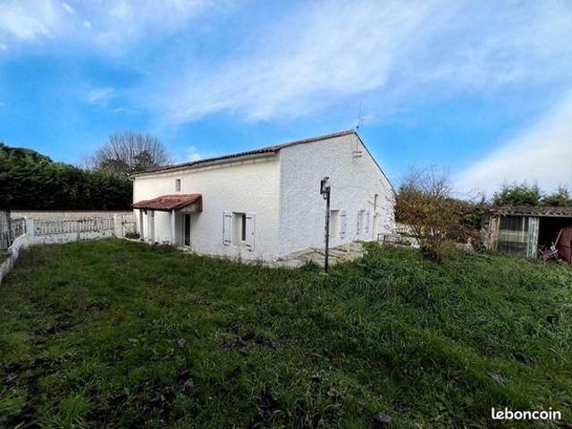 Maison vente à Saintes, Burie