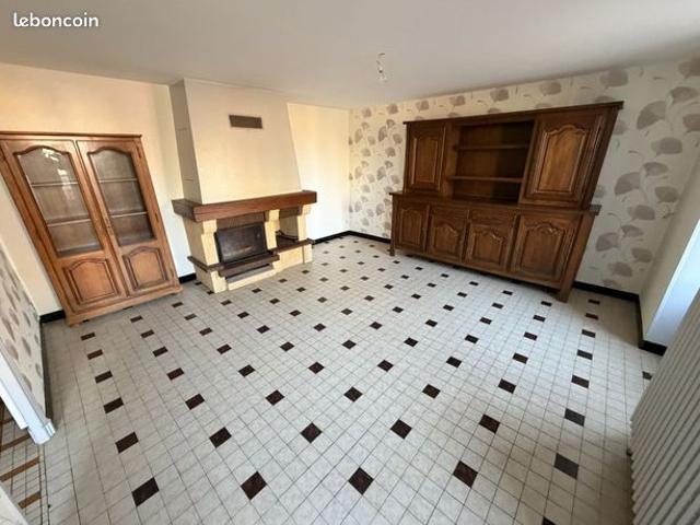 Maison vente à Thiers, Puy-guillaume