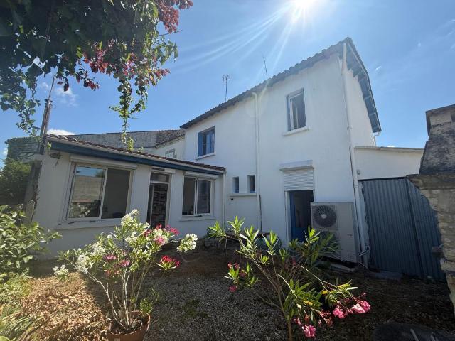 Maison vente à Saint-Jean-d'Angély, Matha