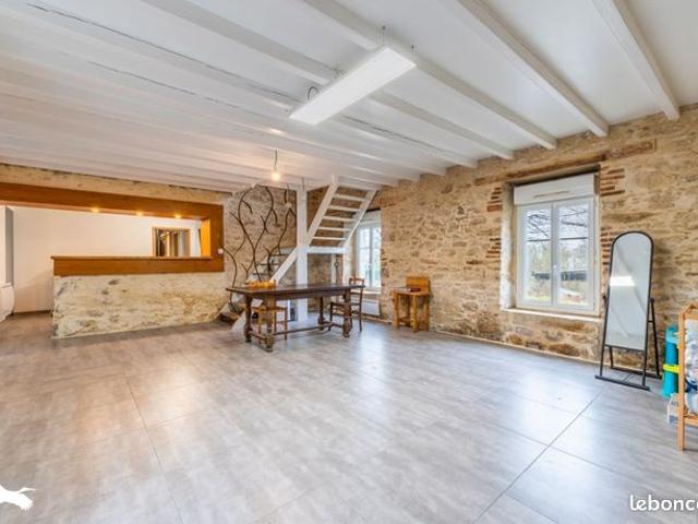 Maison vente à La Roche-sur-Yon, Le Poiré-sur-vie