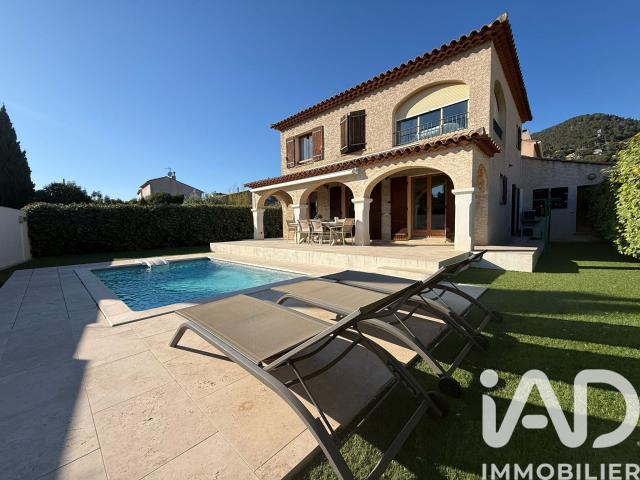 Maison vente à Arrondissement de Toulon, Carqueiranne