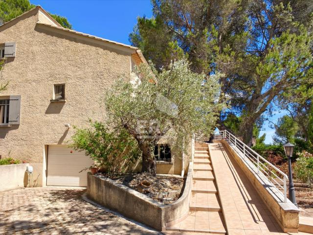 Maison vente à Arles, La Salle Les Alpes