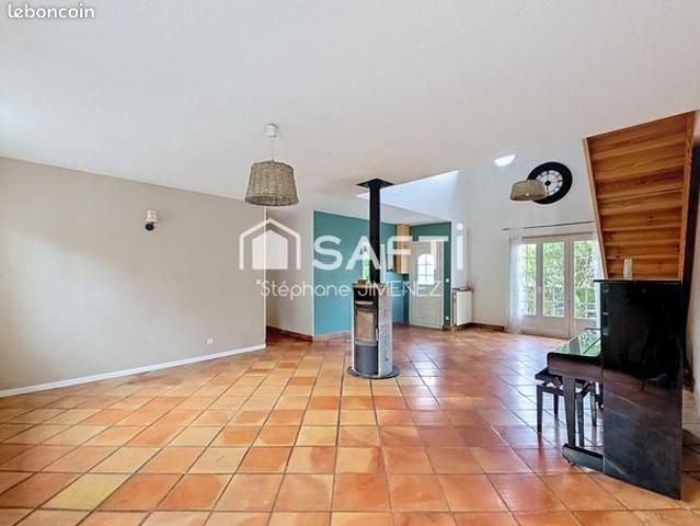 Maison vente à Sainte-Eulalie, Gironde