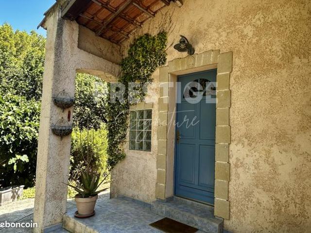 Maison vente à Arrondissement de Toulon, Le Beausset