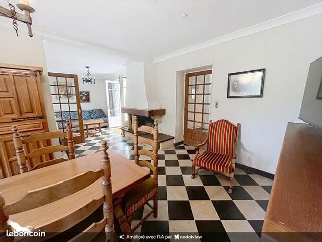 Maison vente à La Rochefoucauld, La Rochefoucauld-en-Angoumois
