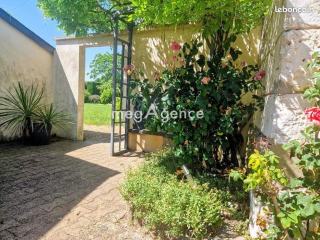 Maison vente à Saumur, Longué-jumelles