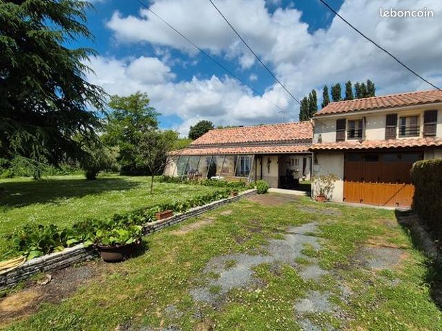 Maison vente à Saint-Jean-d'Angély, Champdolent