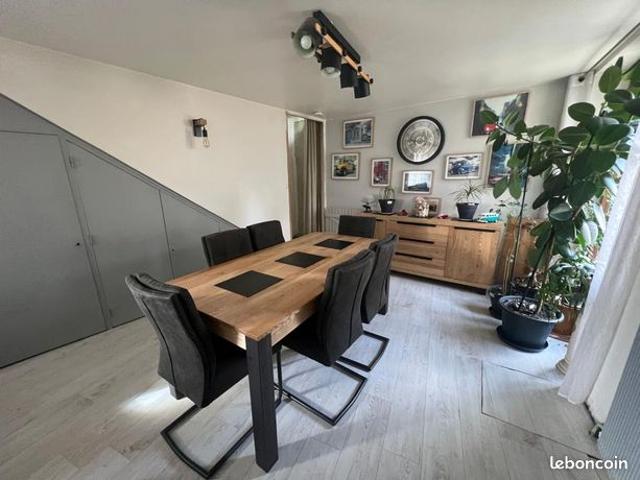 Maison vente à Bourges, Étréchy