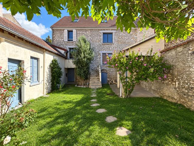 Maison vente à Mantes-la-Jolie, Follainville-dennemont
