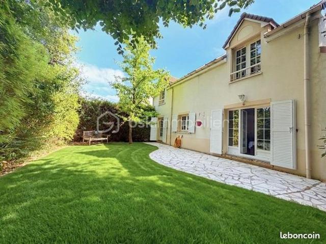 Maison vente à Saint-Germain-en-Laye, Saint-germain-en-laye