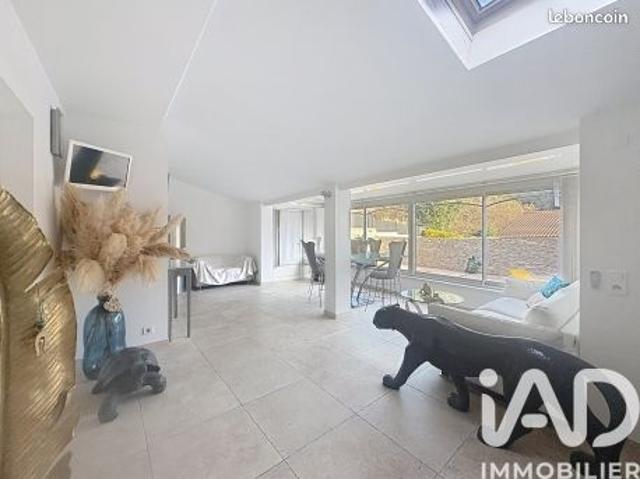 Maison vente à Marseille, Roquevaire