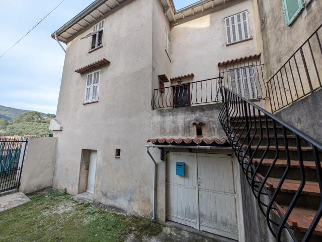 Maison vente à Nice, Drap