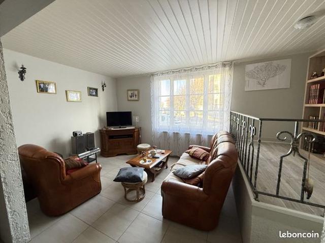 Maison vente à Montmorillon, Nouvelle-Aquitaine