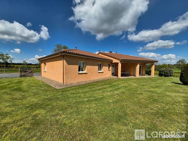 Maison vente à Alleuze, Cantal