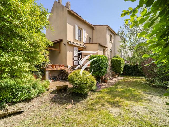 Maison vente à Nanterre, Saint-cloud