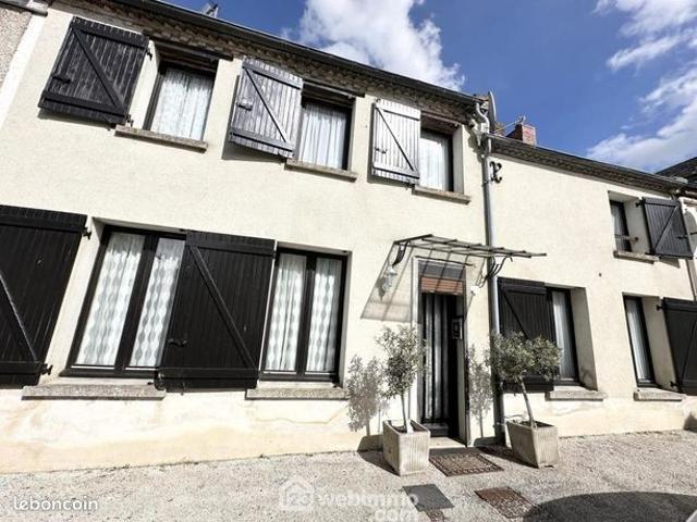 Maison vente à Laon, Marchais