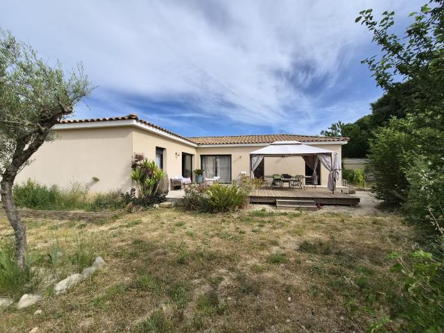 Maison vente à Nîmes, Montmirat
