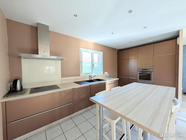 Maison vente à Bourg-en-Bresse, Certines