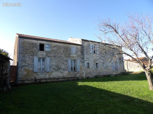 Maison vente à Saint-Jean-d'Angély, Saint-savinien