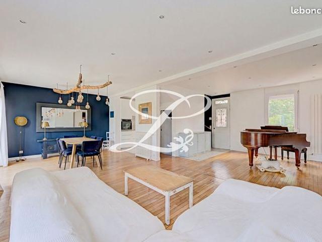 Maison vente à Saint-Germain-en-Laye, Le Mesnil-le-roi