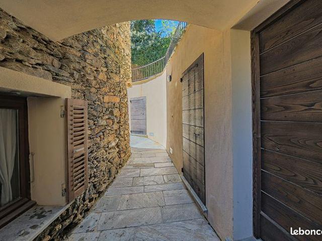 Maison vente à Bastia, Centuri