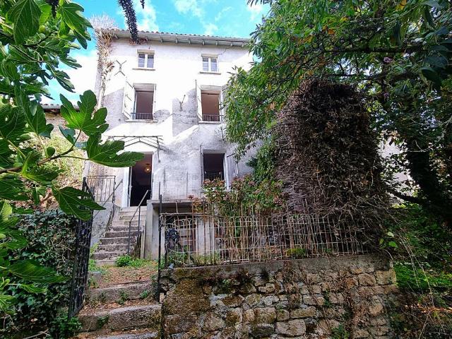 Maison vente à Nontron, Saint-saud-lacoussière