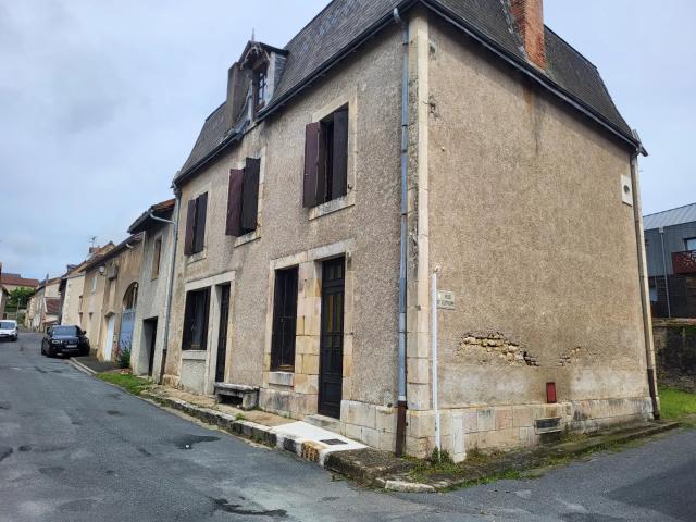 Maison vente à Montmorillon, Nouvelle-Aquitaine