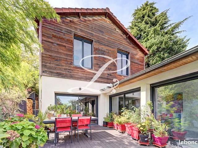 Maison vente à Saint-Germain-en-Laye, Le Mesnil-le-roi