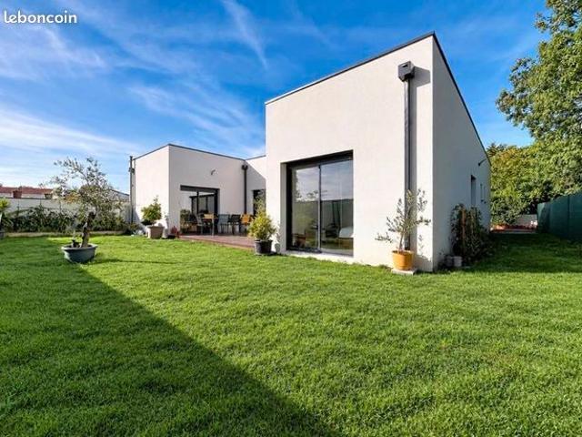 Maison vente à Saintes, Médis